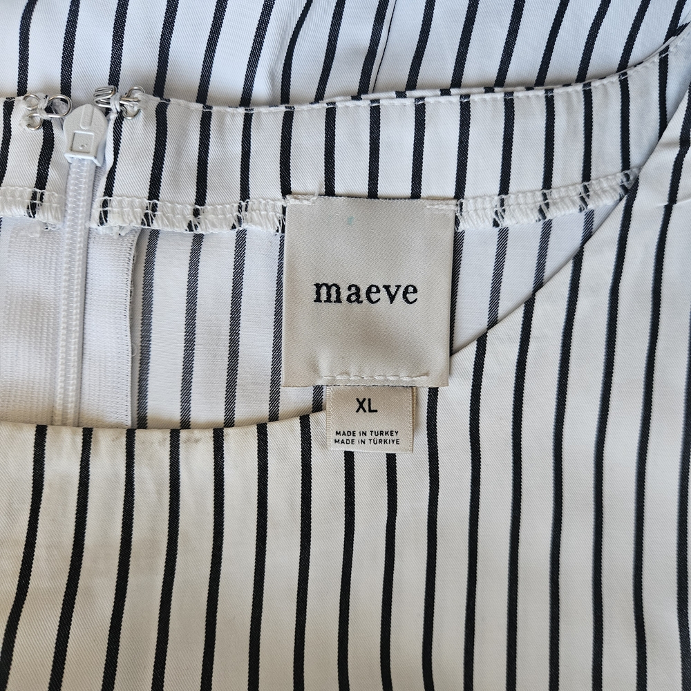 Maeve White and Gray Boxy Ruffled Blouse - Picture 3 of 3